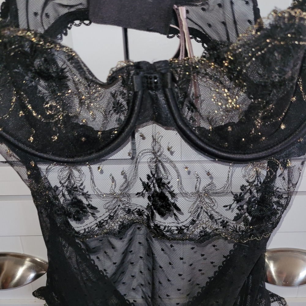 Victoria's Secret Black Gold Floral Embroidered Mesh Underwire Bodysuit S NEW - Picture 8 of 8